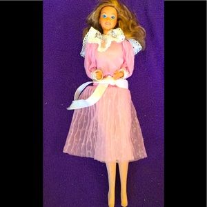 Vintage Collectable Barbie Doll 11’ inches